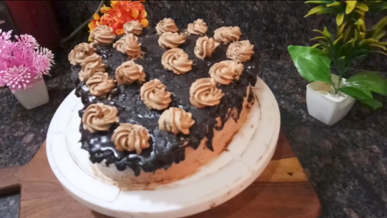 How to make coffe chocolate cake with cream eggless without oven