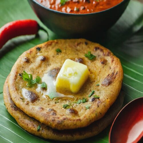 Thalipeeth photo and images